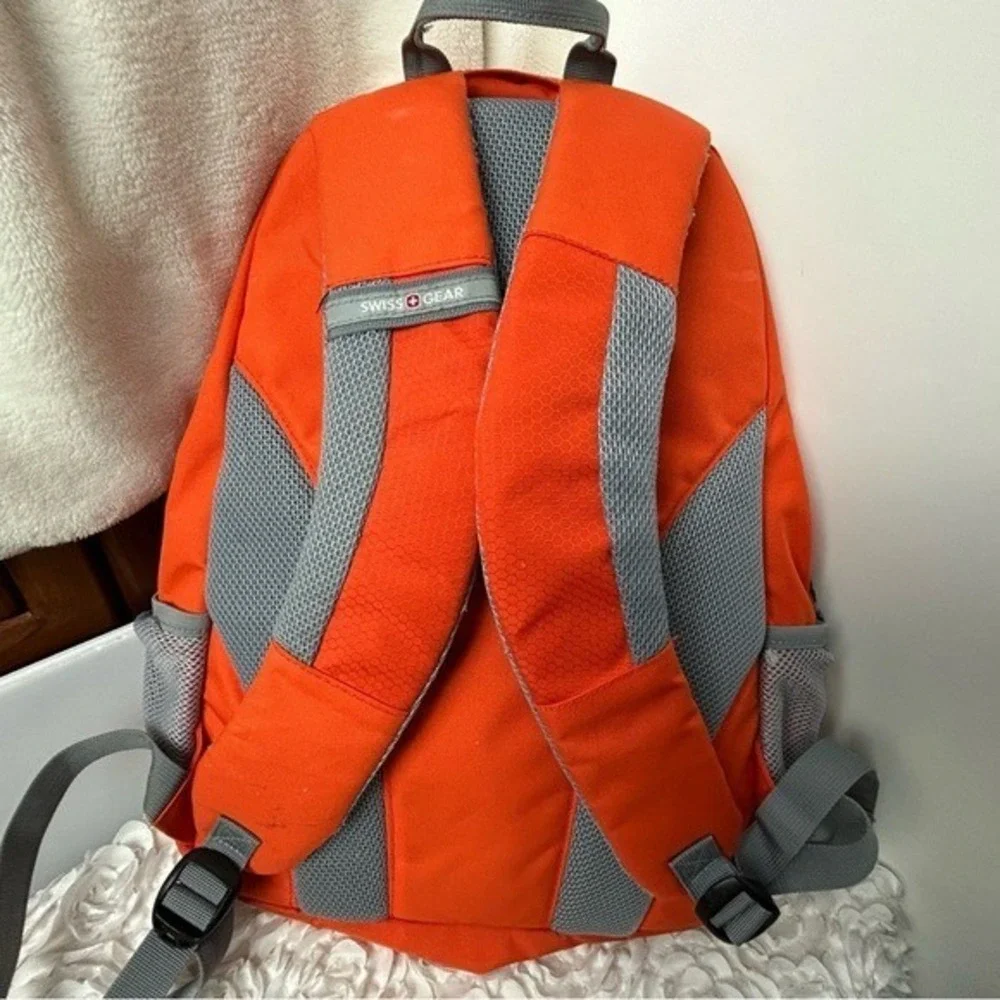 SwissGear discover backpack